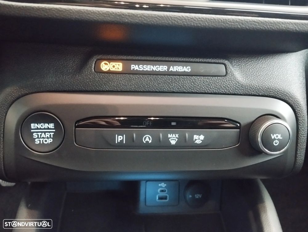 Ford Focus 1.0 EcoBoost MHEV ST-Line - 35