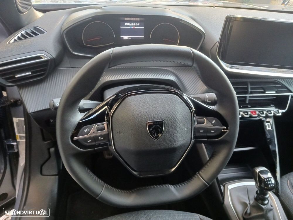 Peugeot 2008 1.2 PureTech Style - 12