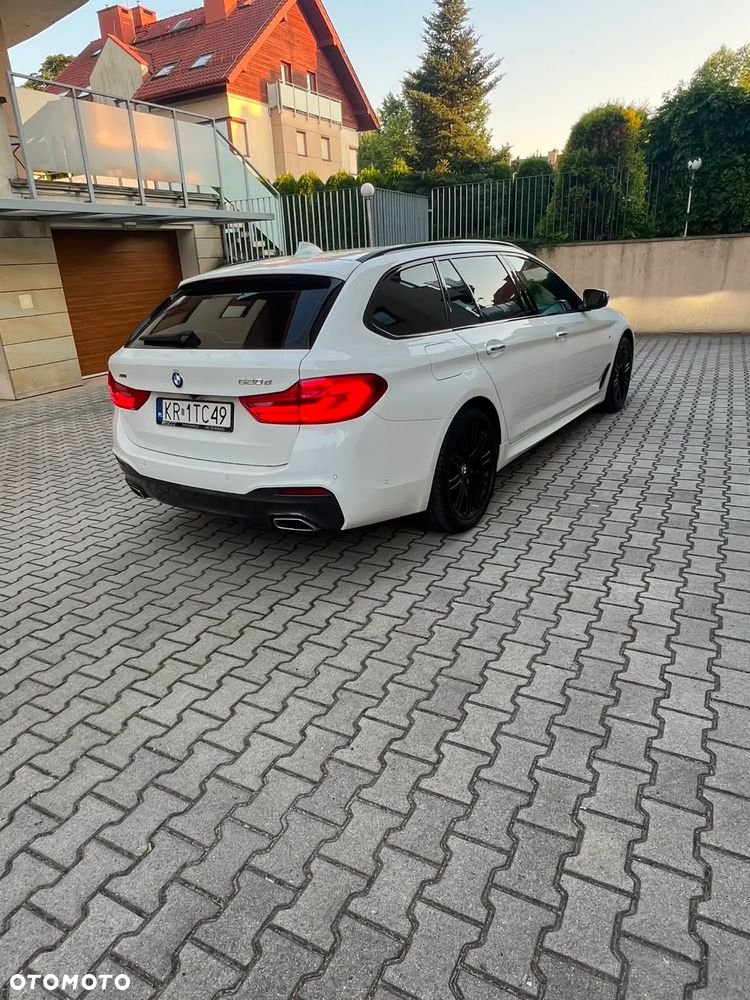 BMW Seria 5 520d xDrive M Sport sport - 2