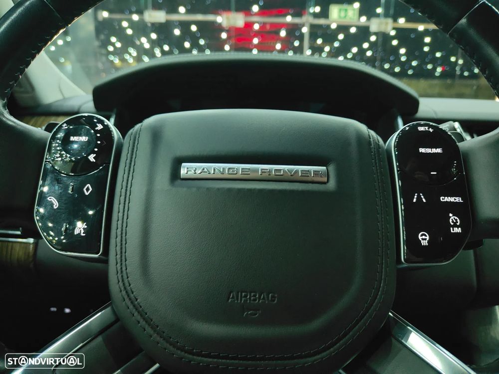 Land Rover Range Rover P400e Plug-in Hybrid Vogue - 32