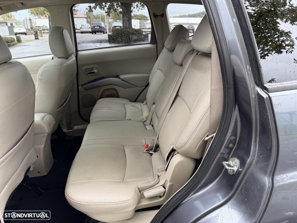 Mitsubishi Outlander 2.0 DI-D Intense 4WD - 16