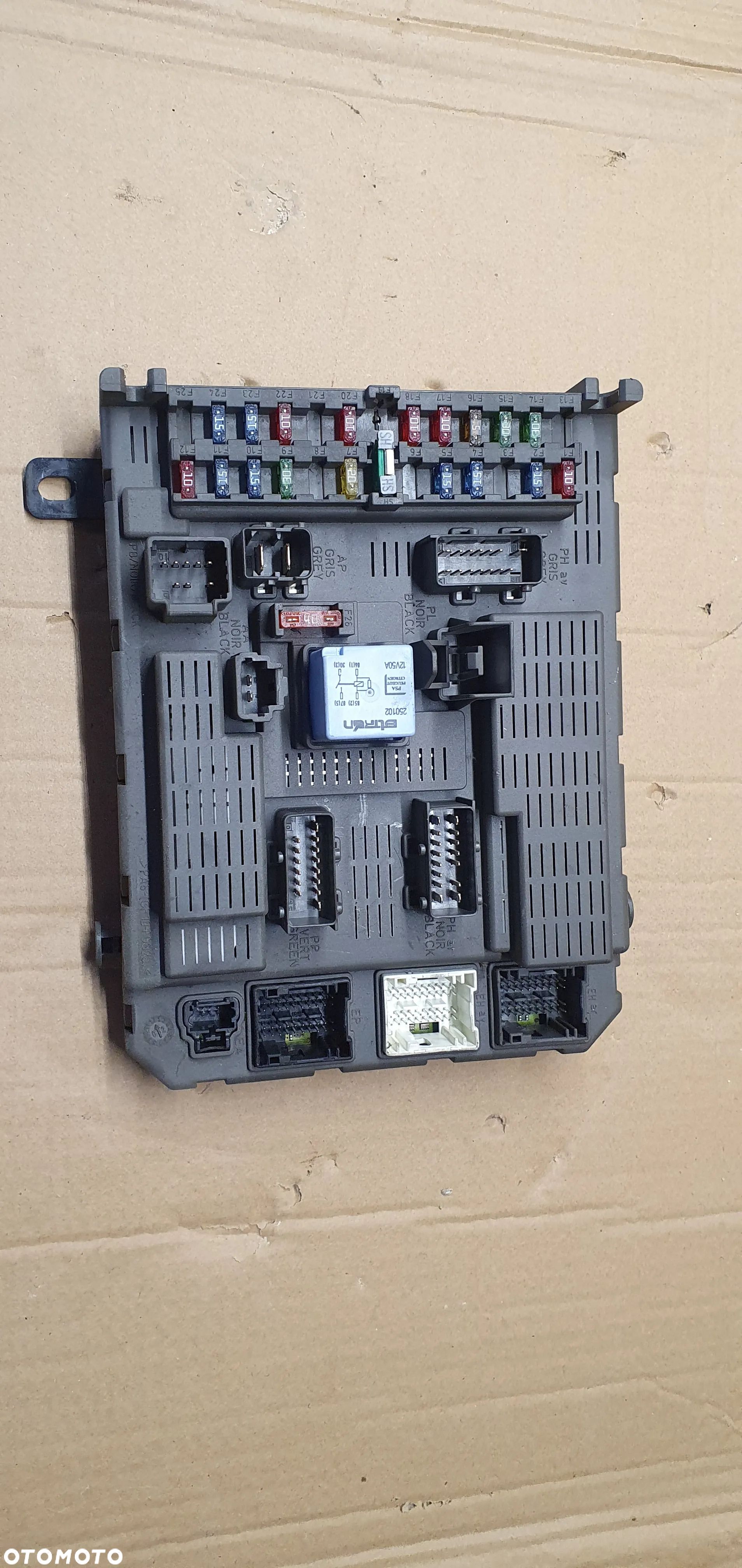 Moduł skrzynka sterownik BSI Citroen C5 I 9649301680 - 1