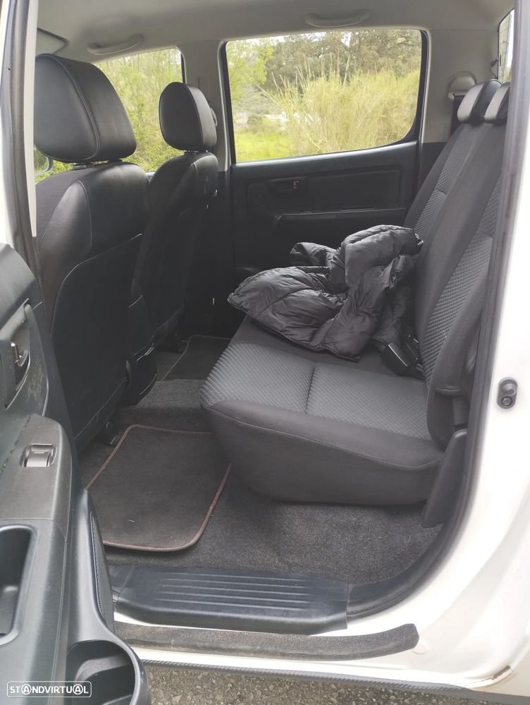 Toyota Hilux 2.5 D-4D 4WD CD AC+PM - 3