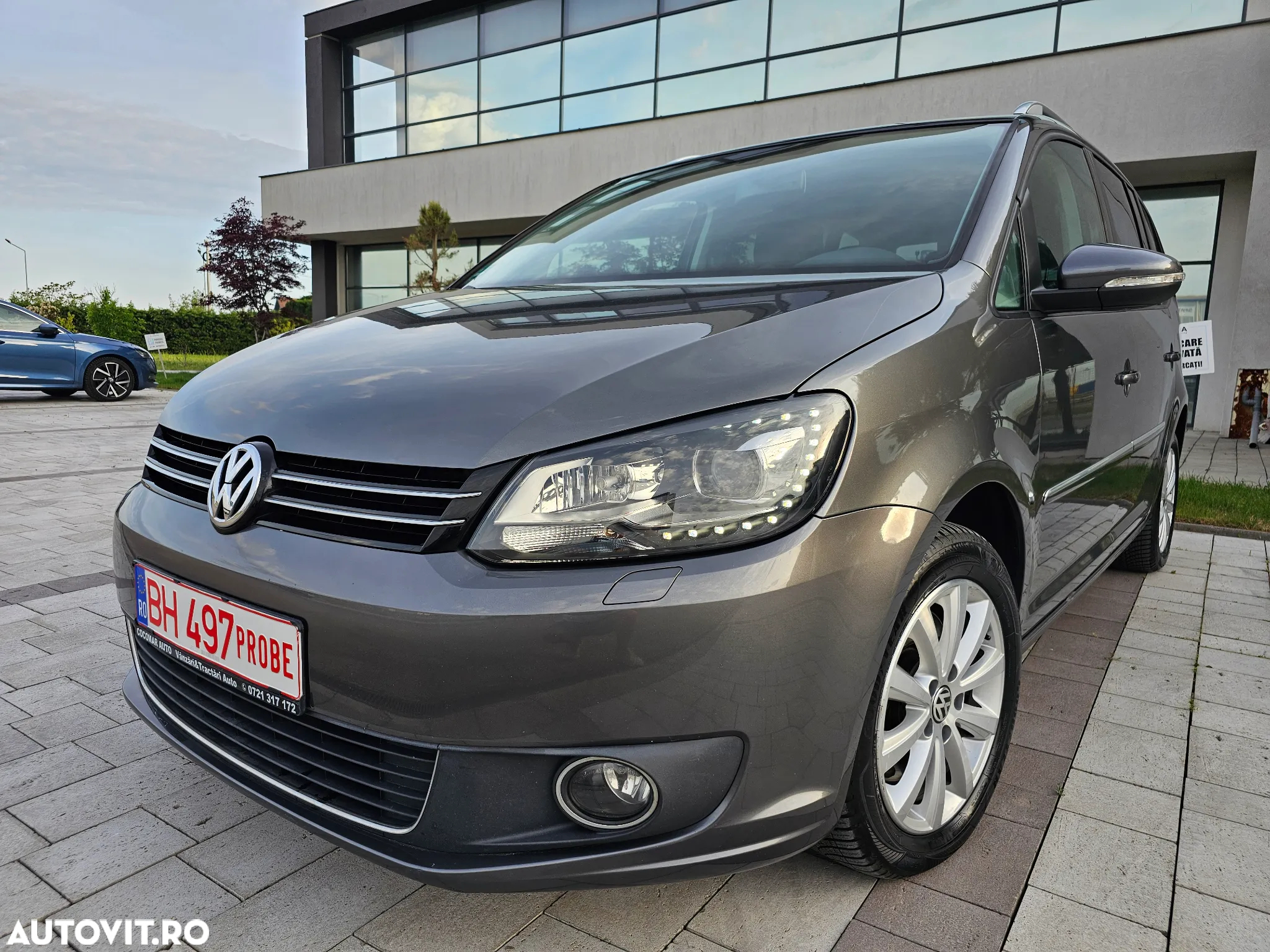 Volkswagen Touran 2.0 TDI DPF BlueMotion Technology DSG Highline - 14