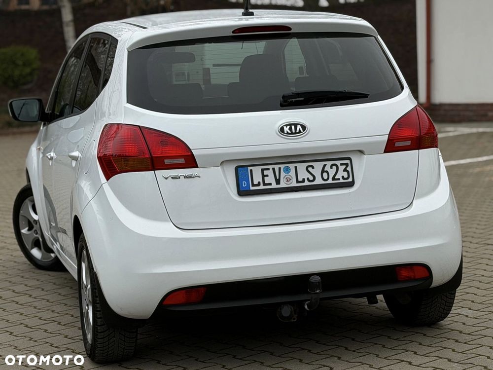 Kia Venga - 17