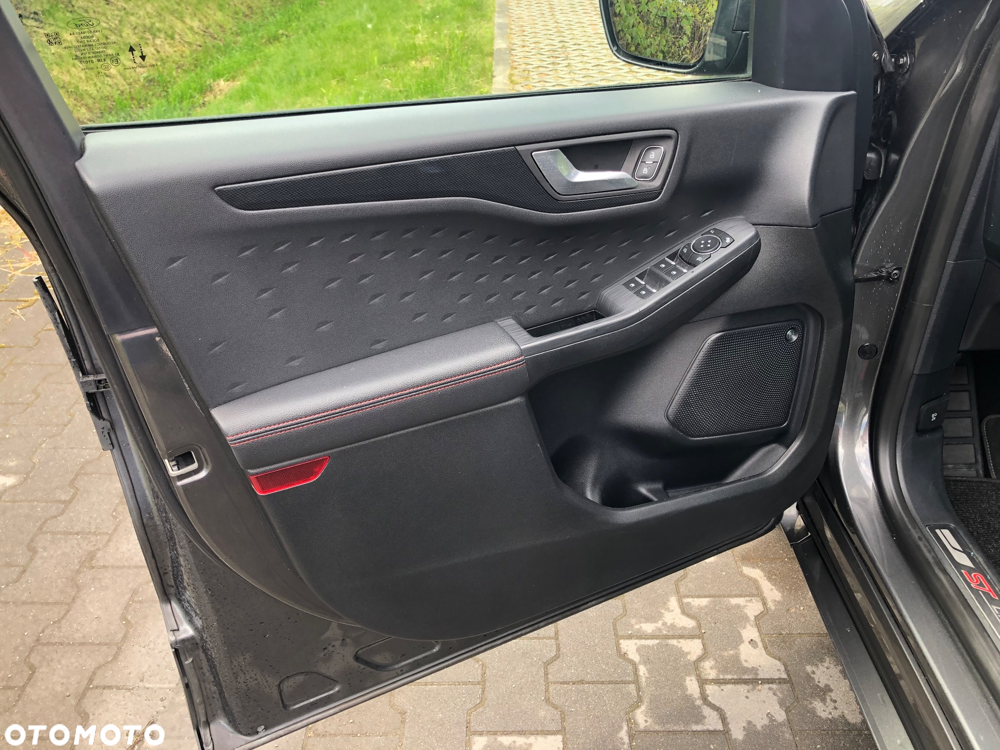 Ford Kuga 2.5P PHEV FWD ST-Line X - 14