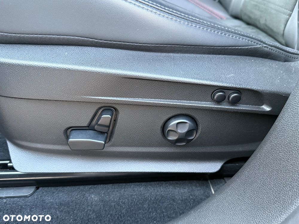 Alfa Romeo Stelvio 2.0 Turbo 16V AT8-Q4 Veloce Ti - 11