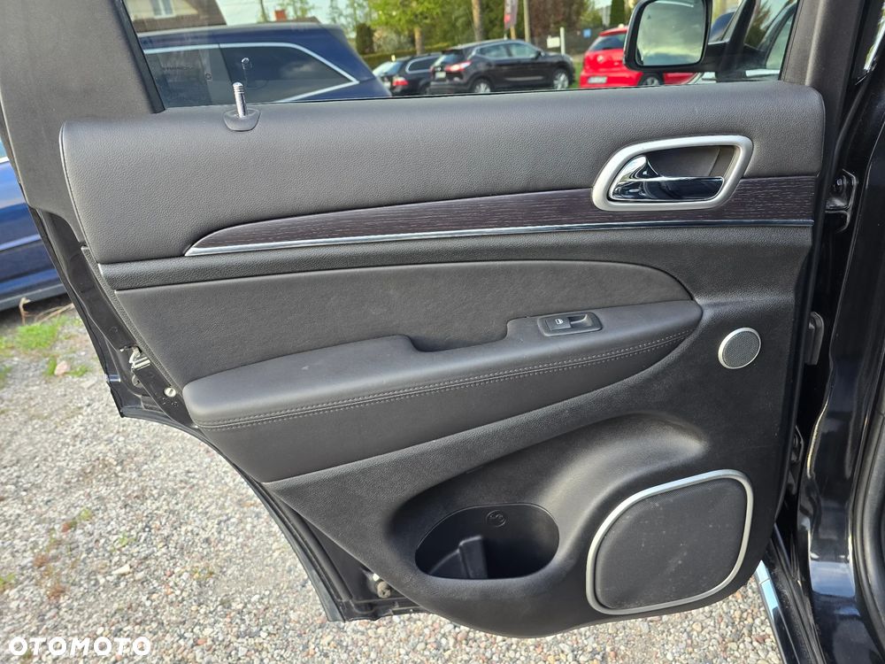 Jeep Grand Cherokee 5.7 V8 HEMI Summit - 36