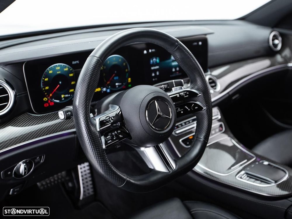 Mercedes-Benz E 300 de 4Matic 9G-TRONIC AMG Line — fotografia 23