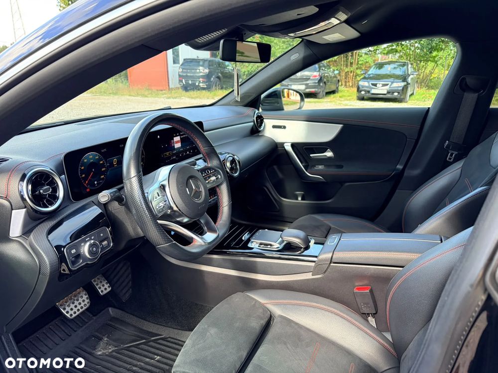 Mercedes-Benz CLA 200 AMG Line 7G-DCT - 39