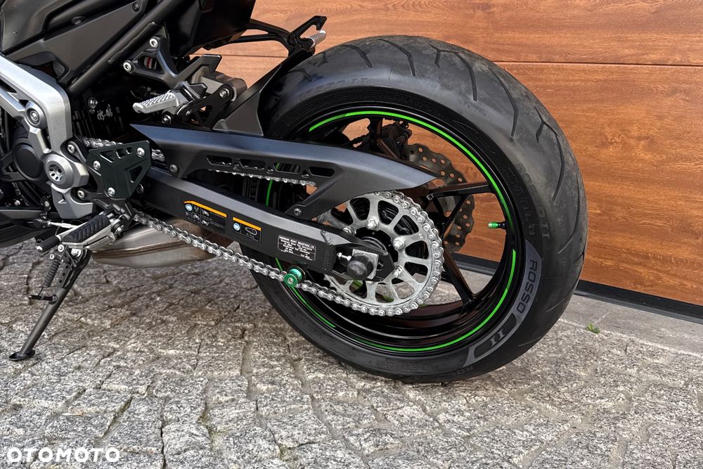 Kawasaki Z 900 - 23