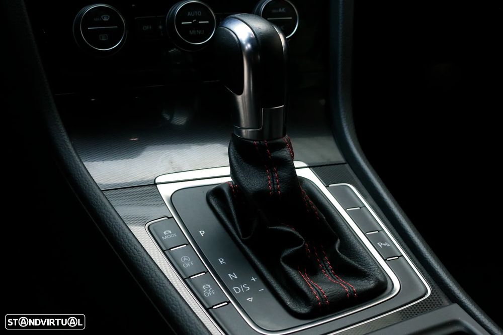 VW Golf 2.0 TSi GTi DSG Performance - 24