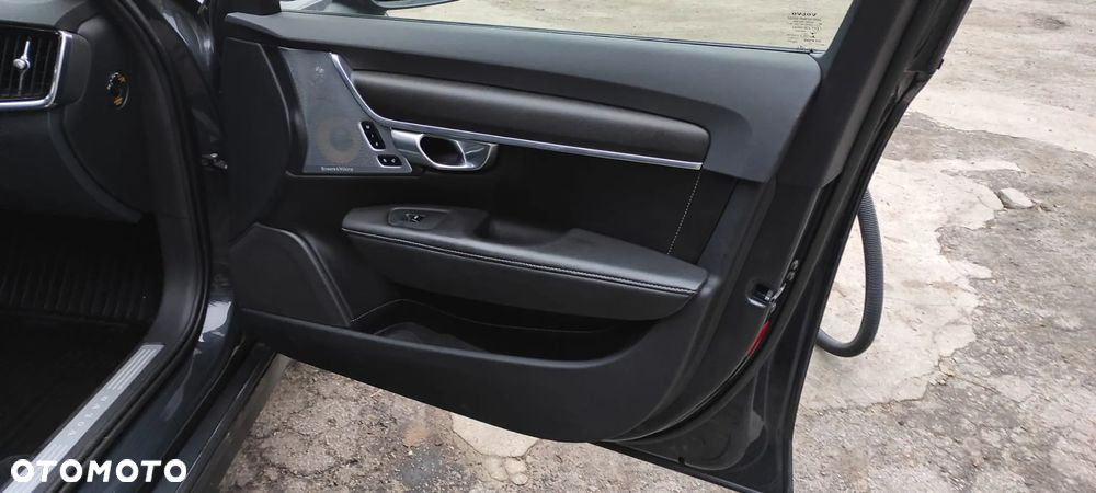 Volvo V90 Cross Country D5 AWD Geartronic Pro - 25