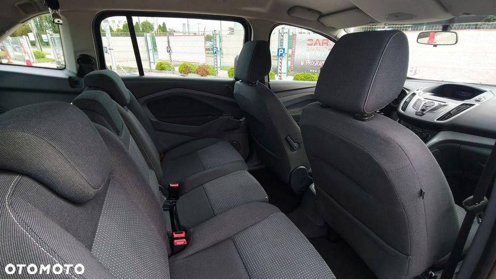 Ford Grand C-MAX - 13