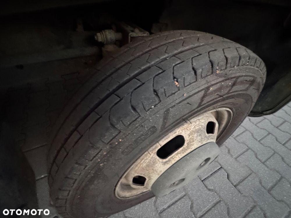 Iveco IVECO DAILY 50c15  DMC 3500 KG W OFERCIE OK 70 SZTUK FURGON KONTENER CHLODNIA WYWROT PODWOZIE DO ZABUDOWY 35c15 - 15