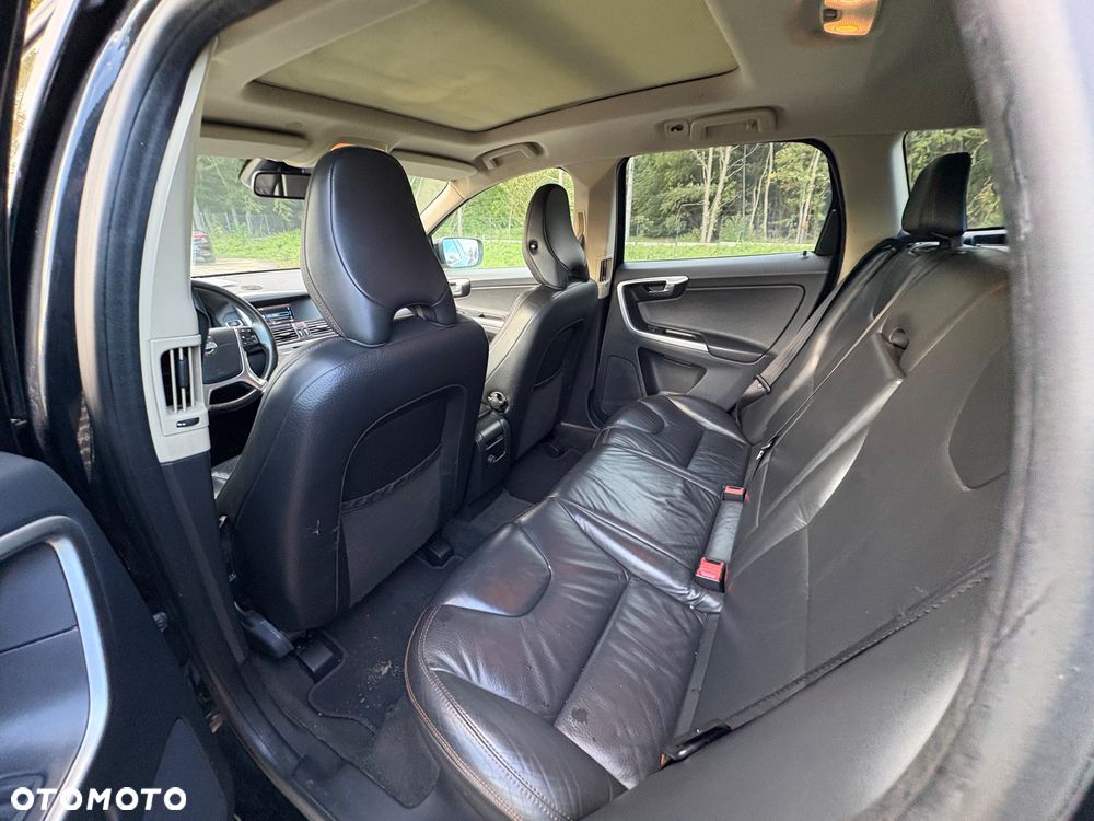 Volvo XC 60 2.4D AWD Summum - 26