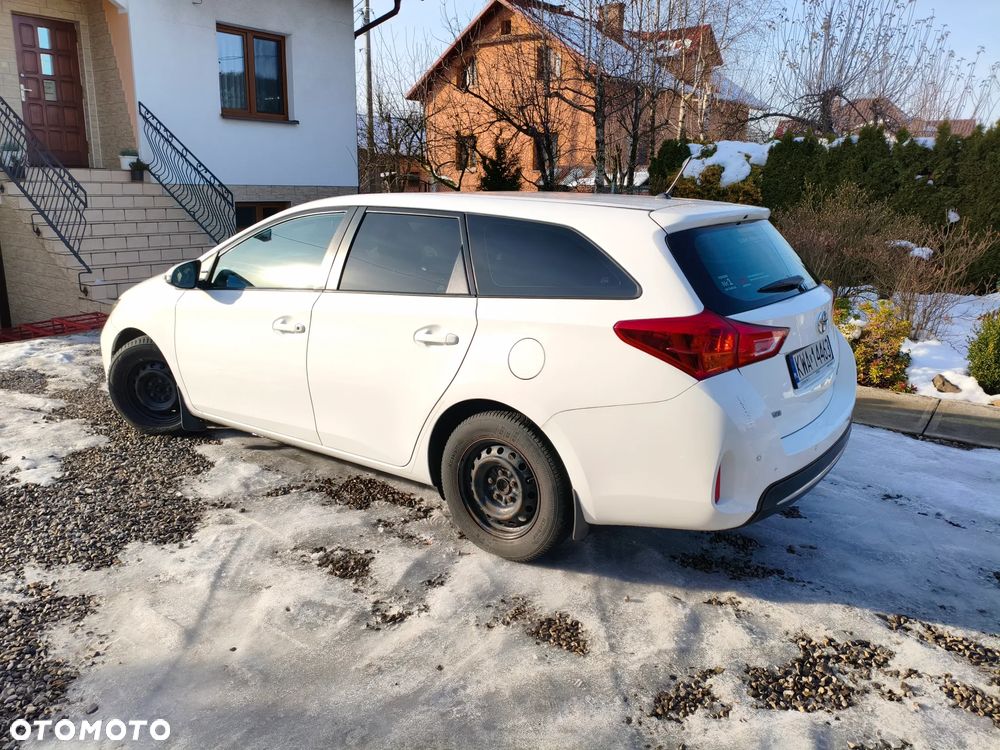 Toyota Auris 1.4 D-4D Active - 5