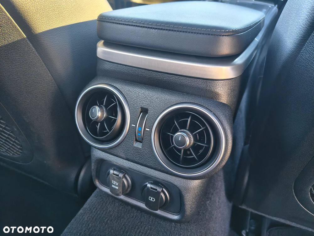 Kia Stinger 2.0 T-GDI GT Line - 29