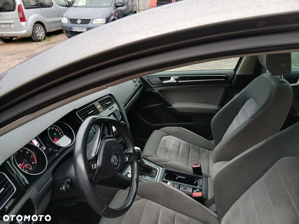 Volkswagen Golf - 12