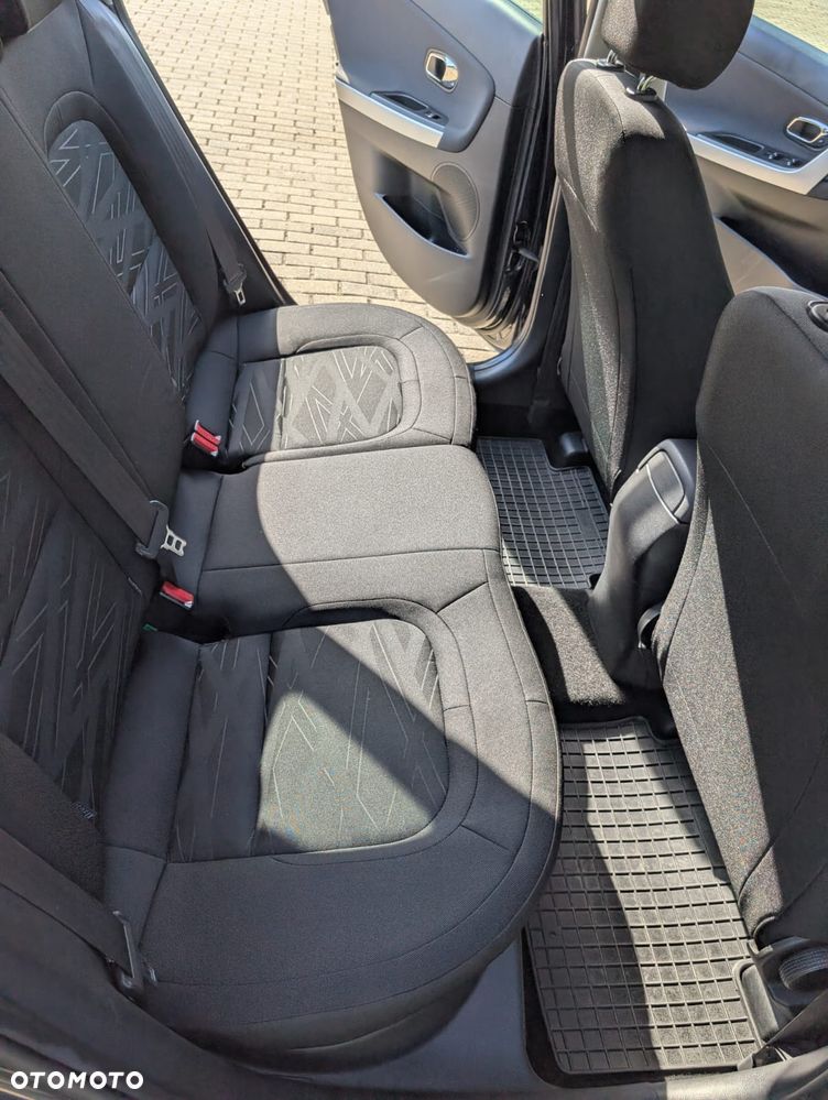 Kia Ceed 1.4 L - 26