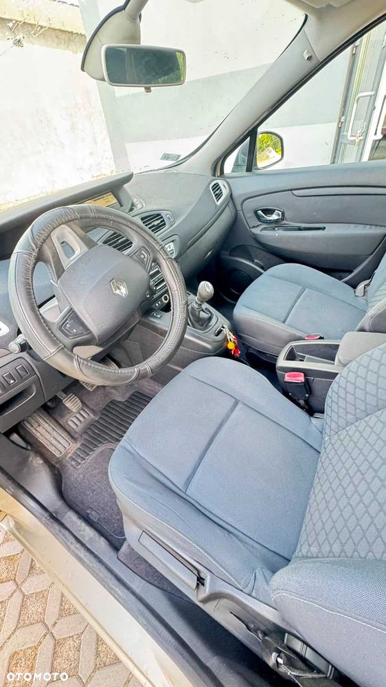 Renault Scenic - 5