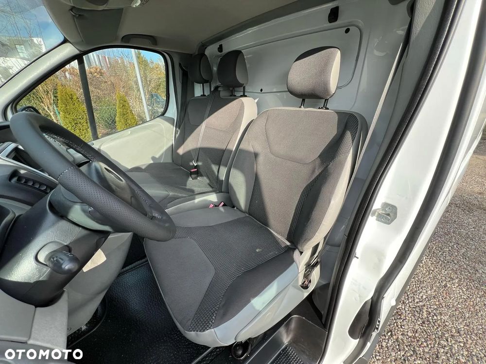 Opel VIVARO LONG KLIMATYZACJA - 15