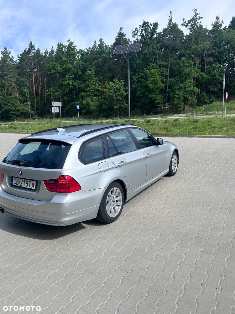 BMW Seria 3 318d DPF - 4