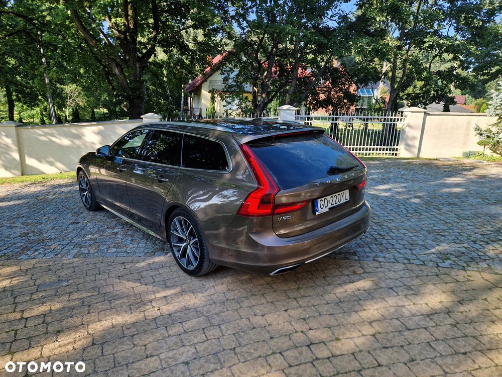 Volvo V90 D5 AWD Momentum - 4