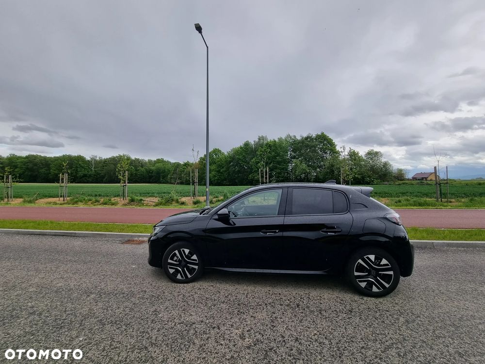 Peugeot 208 - 23