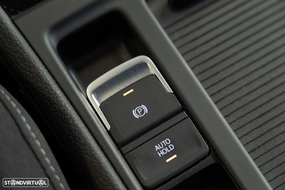 VW Golf 2.0 TDI GTD DSG - 35