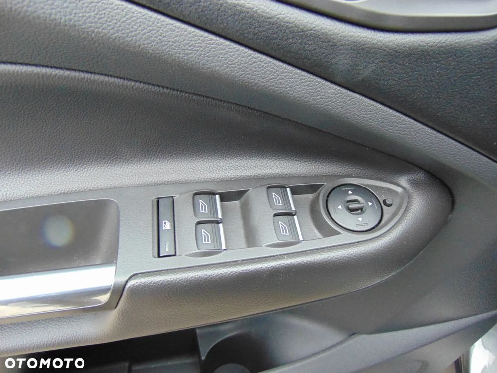 Ford Kuga 1.5 EcoBoost 2x4 Titanium - 29