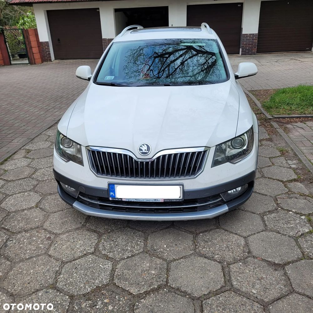 Skoda Superb 2.0 TDI 4x4 Platinum Outdoor DSG - 6