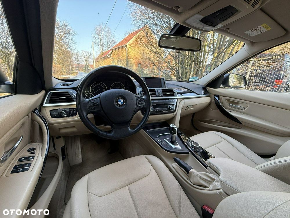 BMW Seria 3 320i Luxury Line - 39