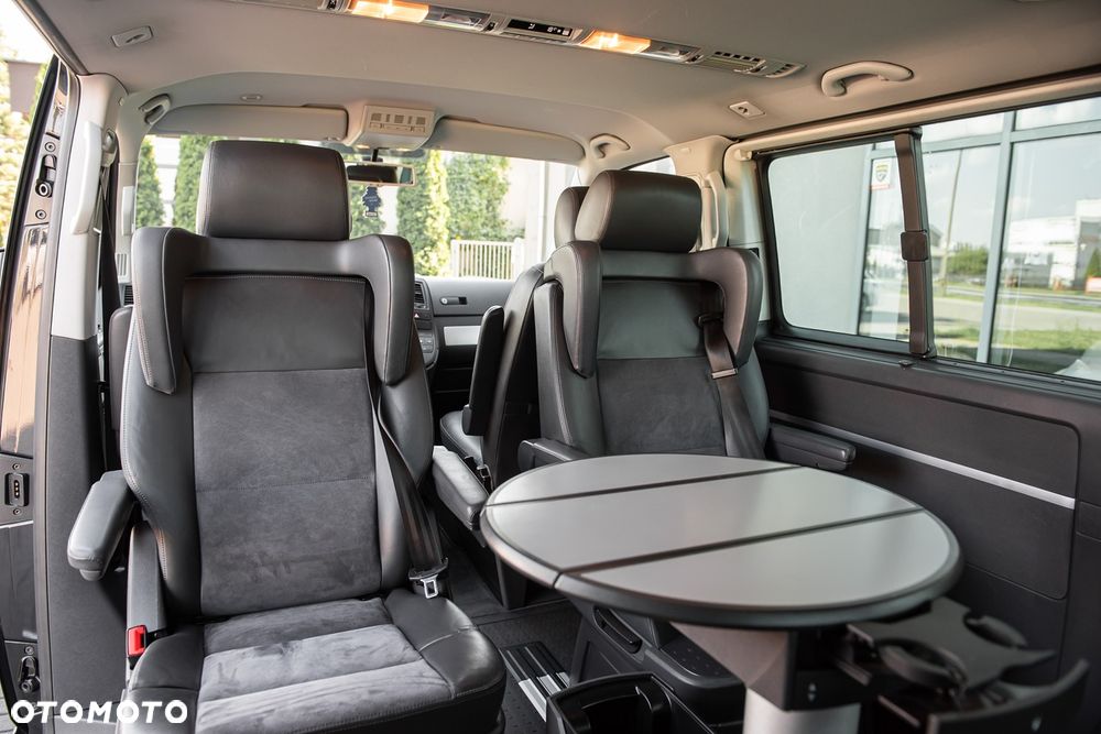 Volkswagen Multivan - 24