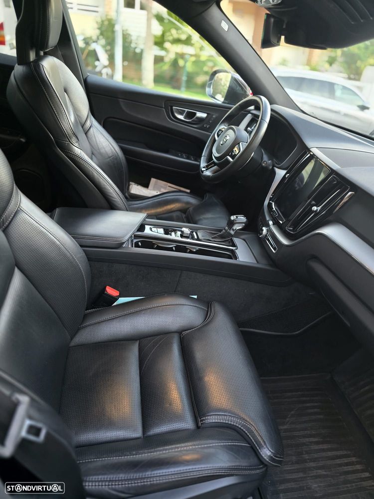 Volvo XC 40 2.0 D4 Inscription AWD - 6