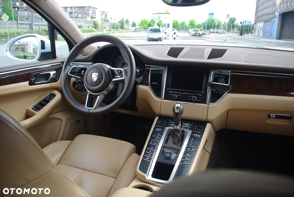Porsche Macan - 9