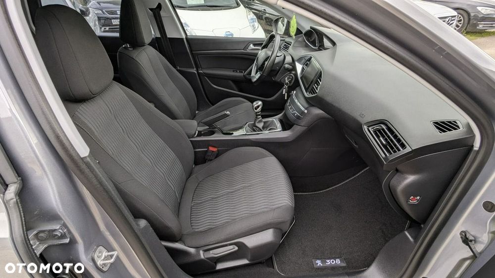 Peugeot 308 - 22
