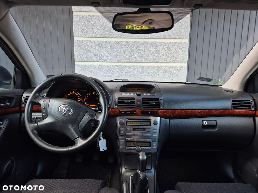 Toyota Avensis 1.8 VVT-i Luna - 7