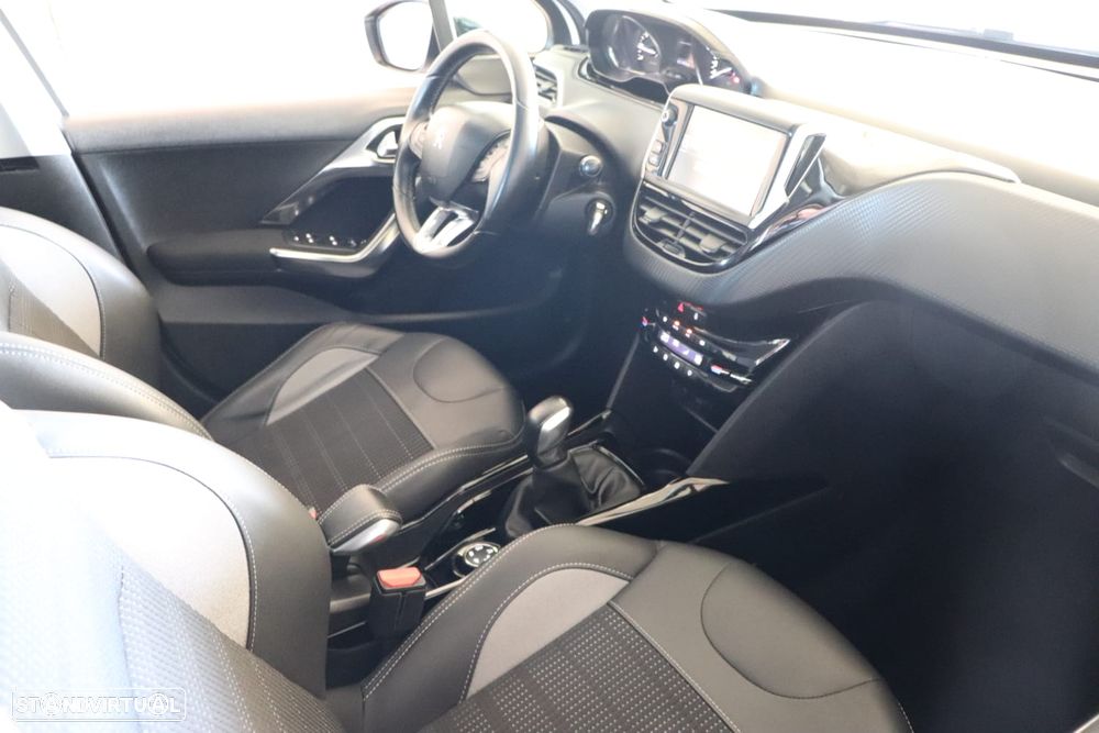 Peugeot 2008 PureTech 110 Stop&Start Allure - 16