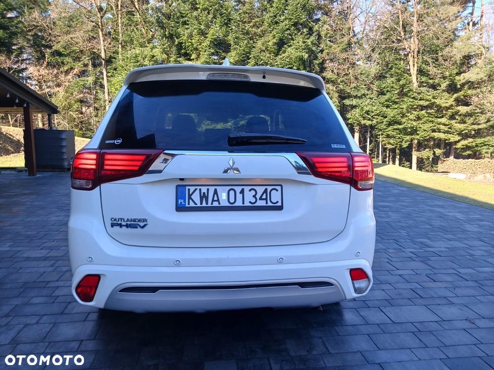 Mitsubishi Outlander 2.4 4WD Diamant+ - 5