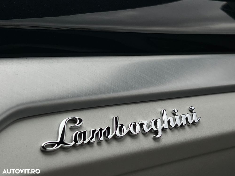 Lamborghini URUS Standard - 31