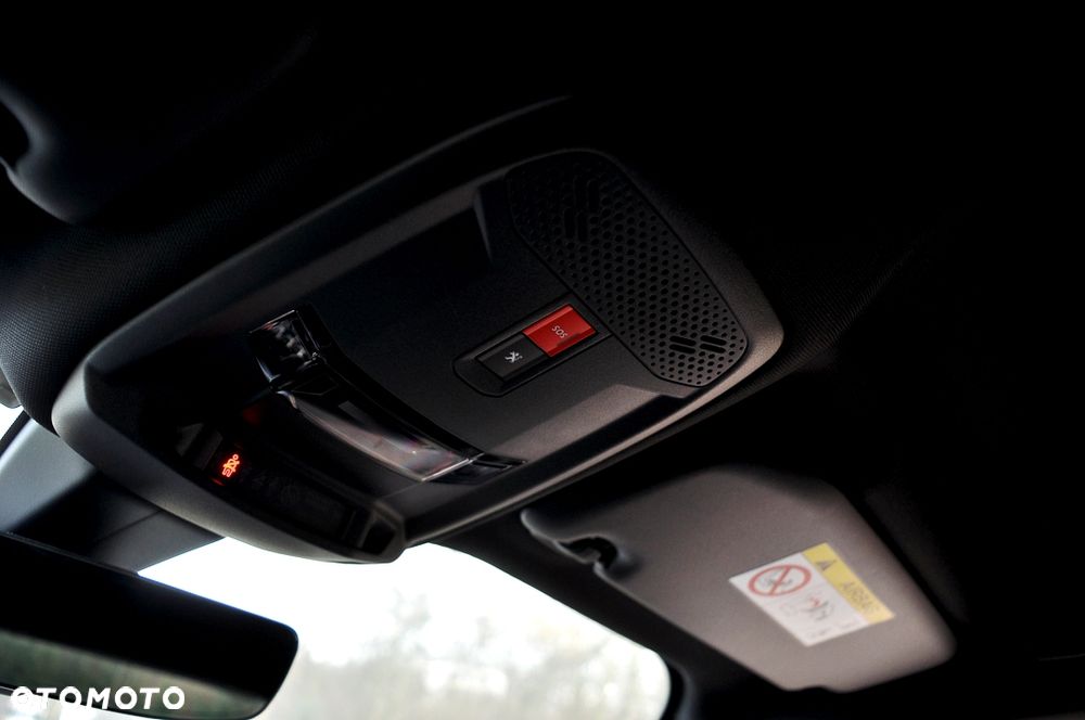 Peugeot 2008 BlueHDi 130 EAT8 GT - 34