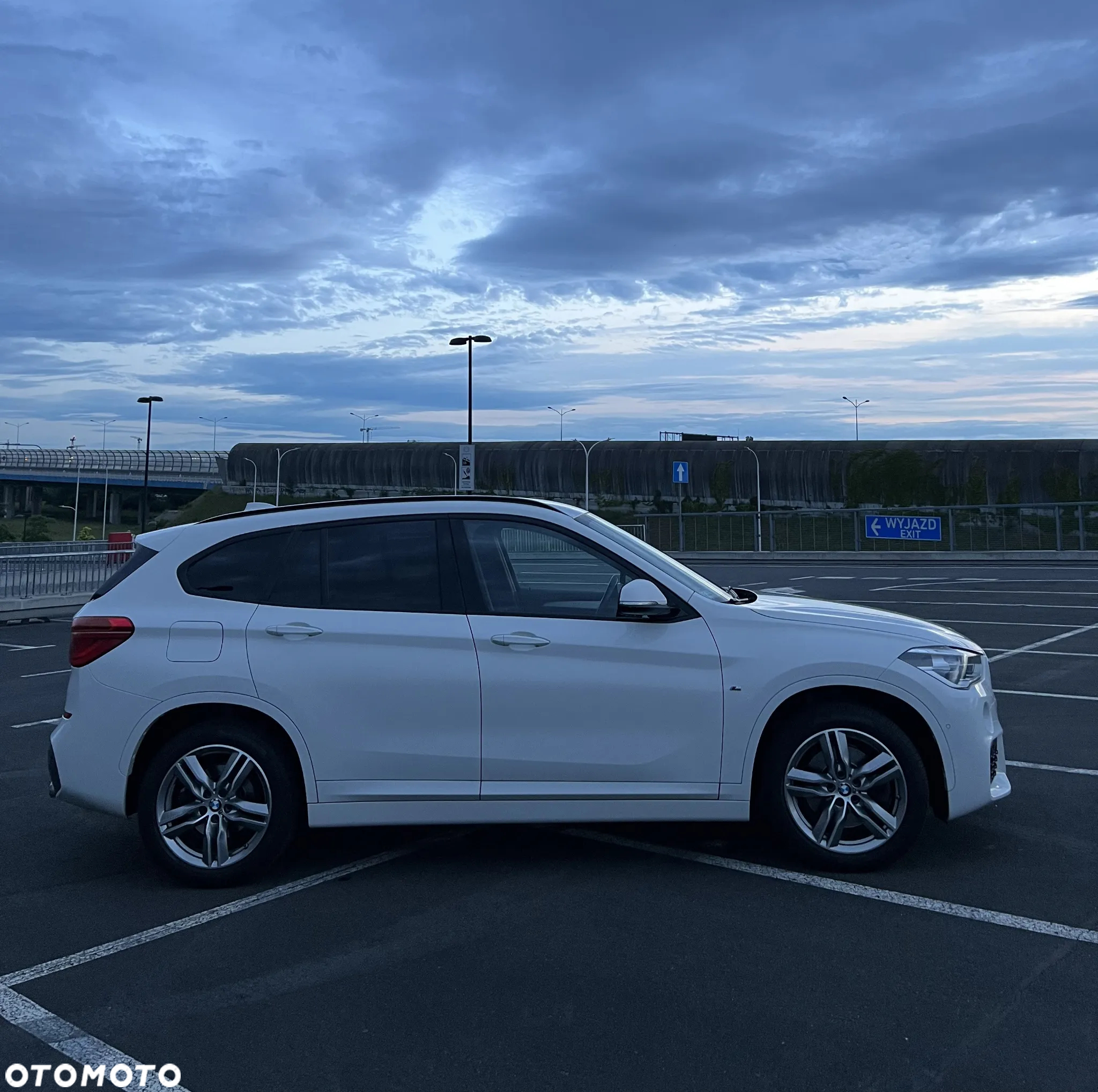 BMW X1 xDrive20i M Sport - 15