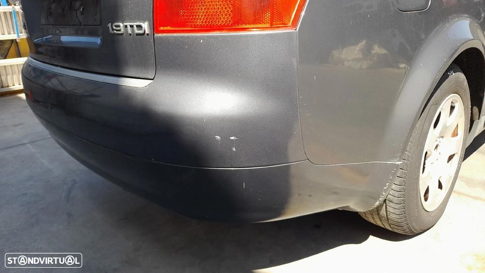Pára-choques trás AUDI A4 (8E2, B6) - 2