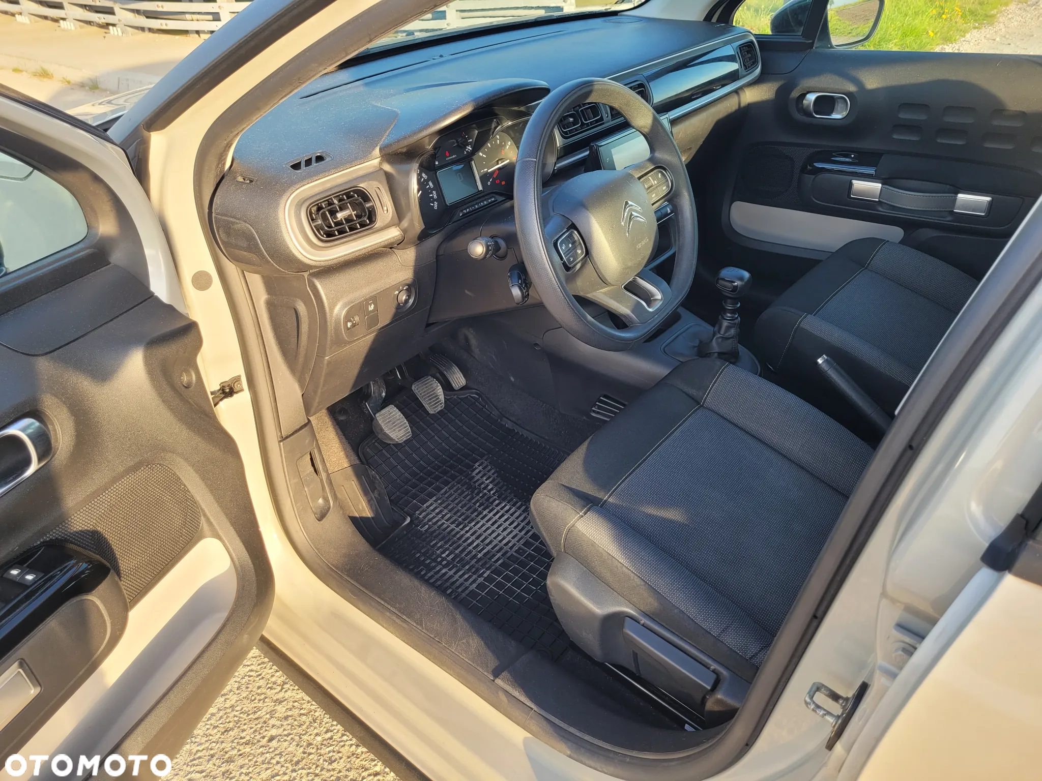 Citroën C3 1.5 BlueHDi Shine - 23