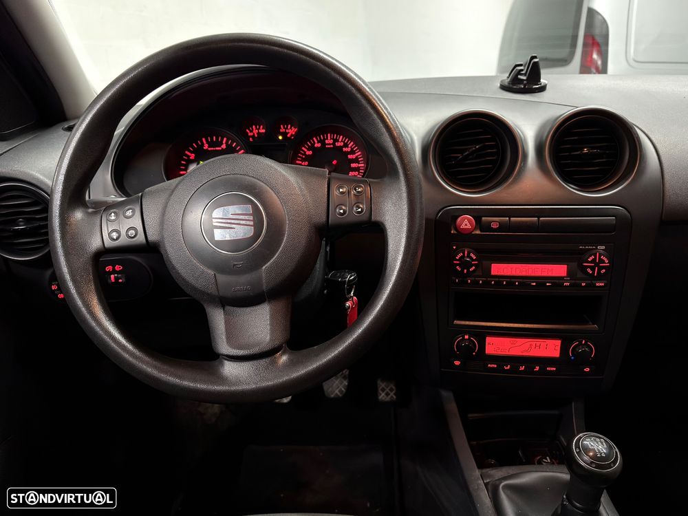 SEAT Ibiza 1.2 12V Comfort Edition - 12