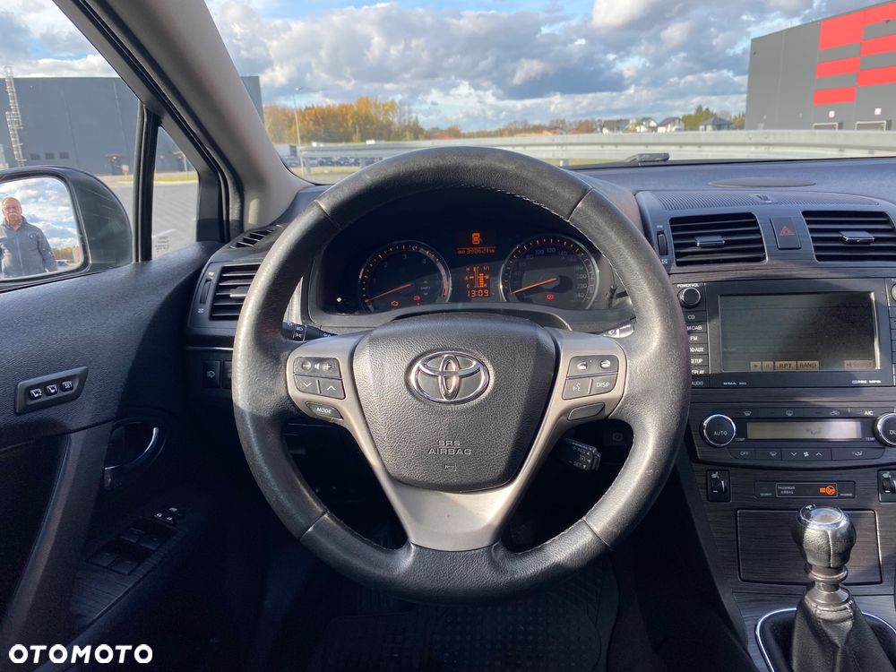 Toyota Avensis 2.2 D-4D Prestige - 32