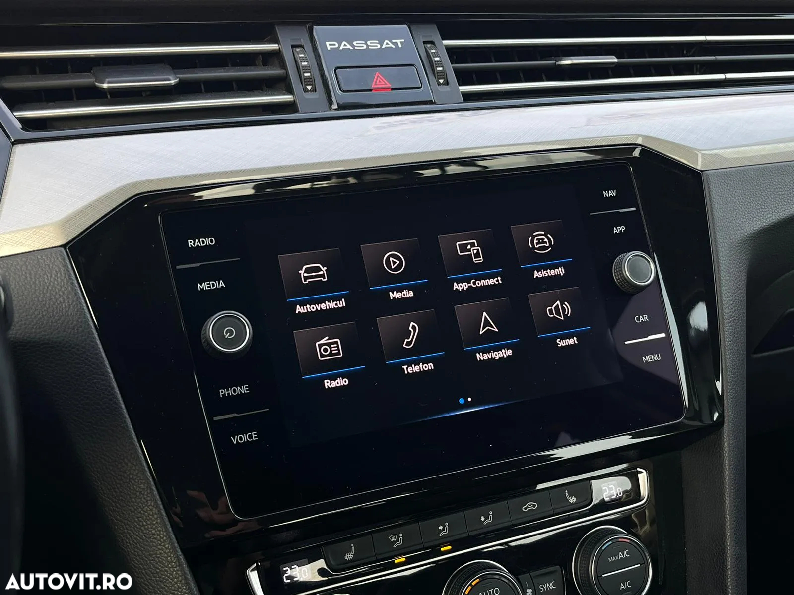 Volkswagen Passat - 17
