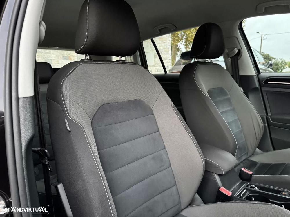 VW Golf Variant 1.6 TDi Highline DSG - 18