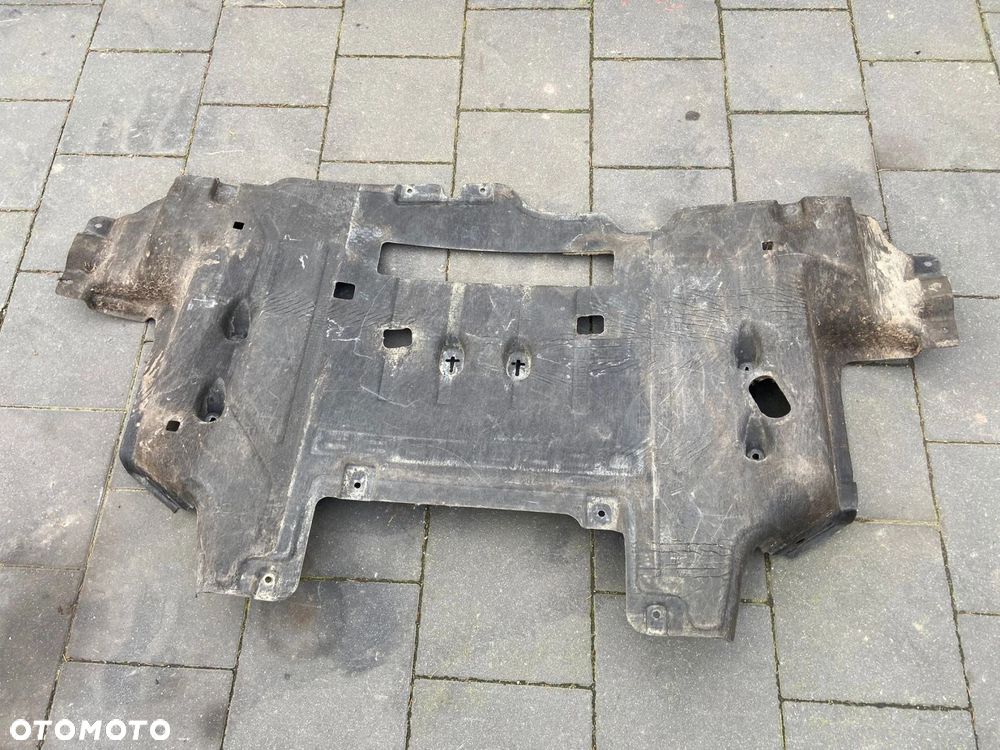 PŁYTA PODWOZIA LAND ROVER DEFENDER L633 - 1